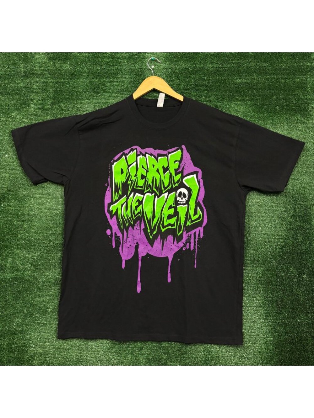 Pierce the Veil Spray Painted Logo Rock Band T-Shirt Size Extra Large